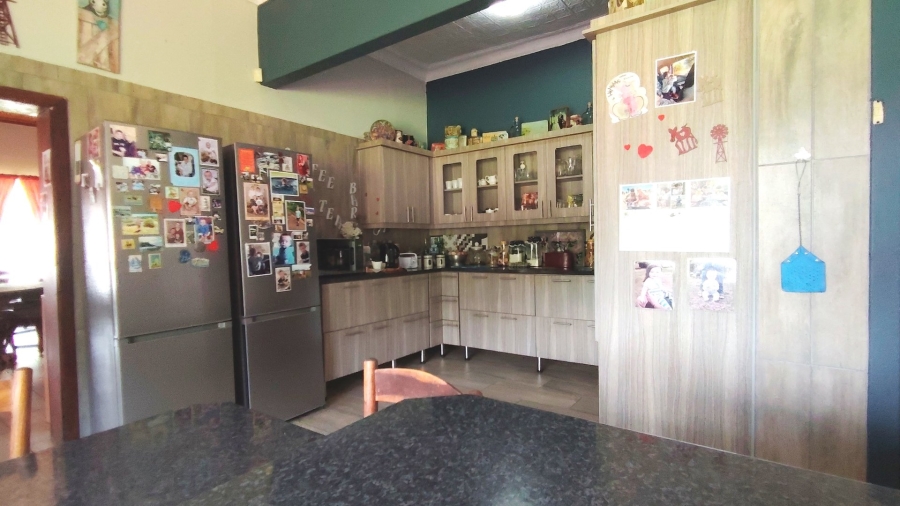 Commercial Property for Sale in Unitas Park Gauteng