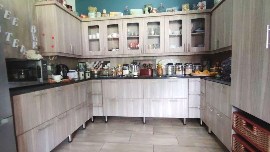 Commercial Property for Sale in Unitas Park Gauteng