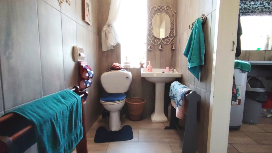 Commercial Property for Sale in Unitas Park Gauteng