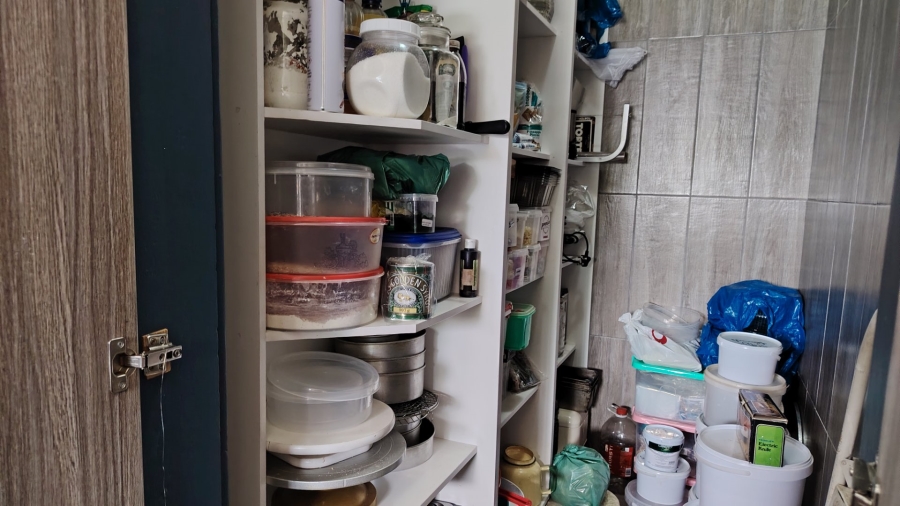 Commercial Property for Sale in Unitas Park Gauteng