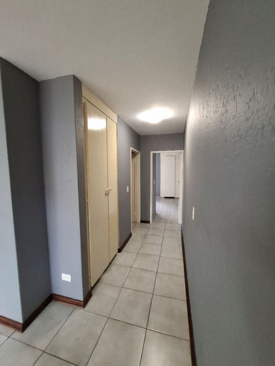 1 Bedroom Property for Sale in Sandown Gauteng