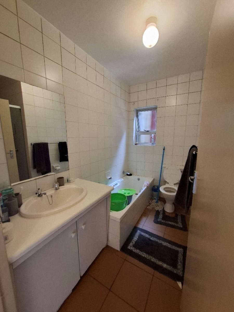 1 Bedroom Property for Sale in Sandown Gauteng