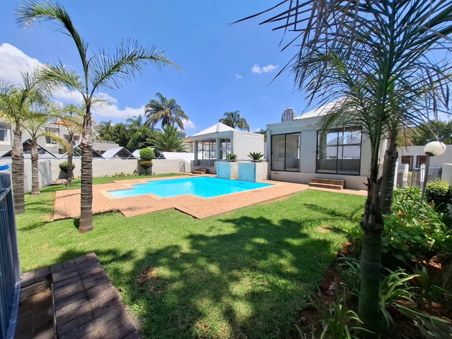 1 Bedroom Property for Sale in Sandton Central Gauteng