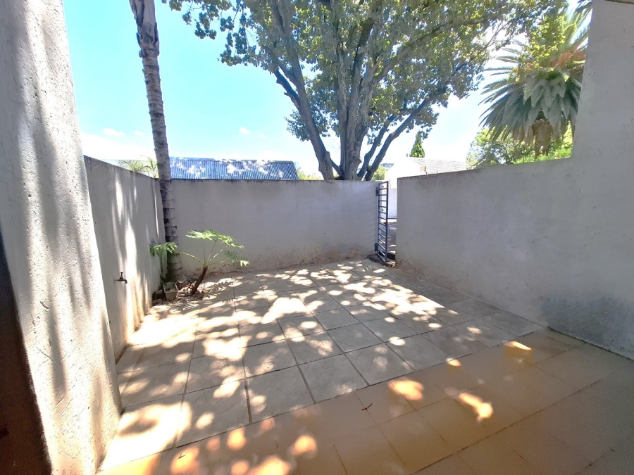 1 Bedroom Property for Sale in Sandton Central Gauteng