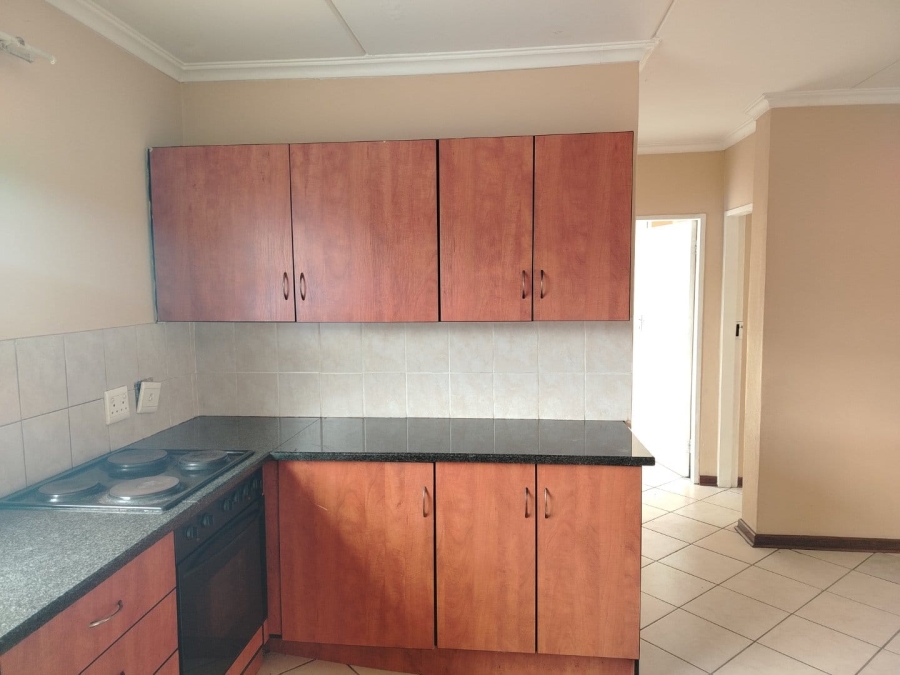 To Let 2 Bedroom Property for Rent in Halfway House Gauteng