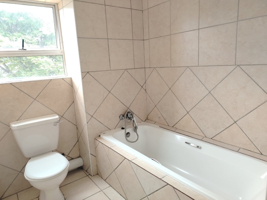 To Let 2 Bedroom Property for Rent in Halfway House Gauteng