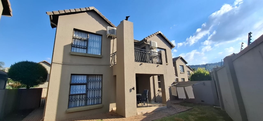 3 Bedroom Property for Sale in Amorosa Gauteng