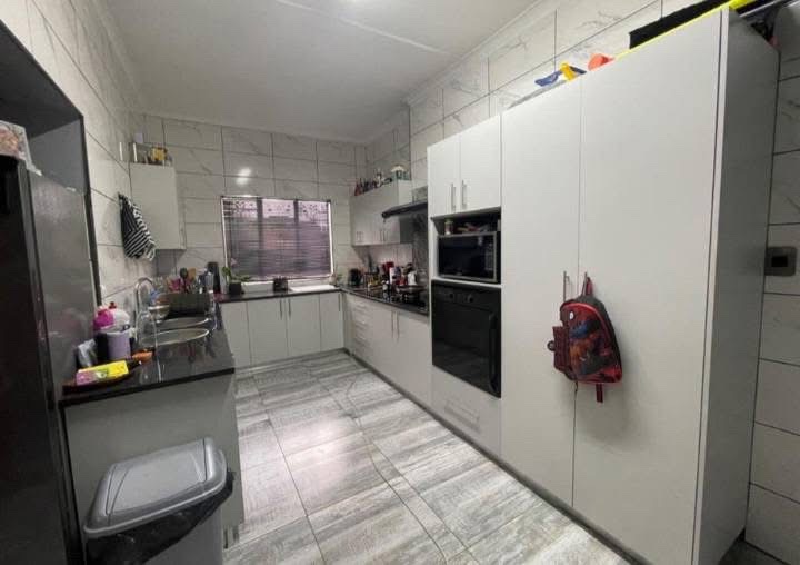 3 Bedroom Property for Sale in Pretoria Gardens Gauteng