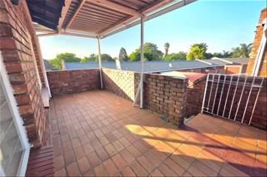 1 Bedroom Property for Sale in Freeway Park Gauteng