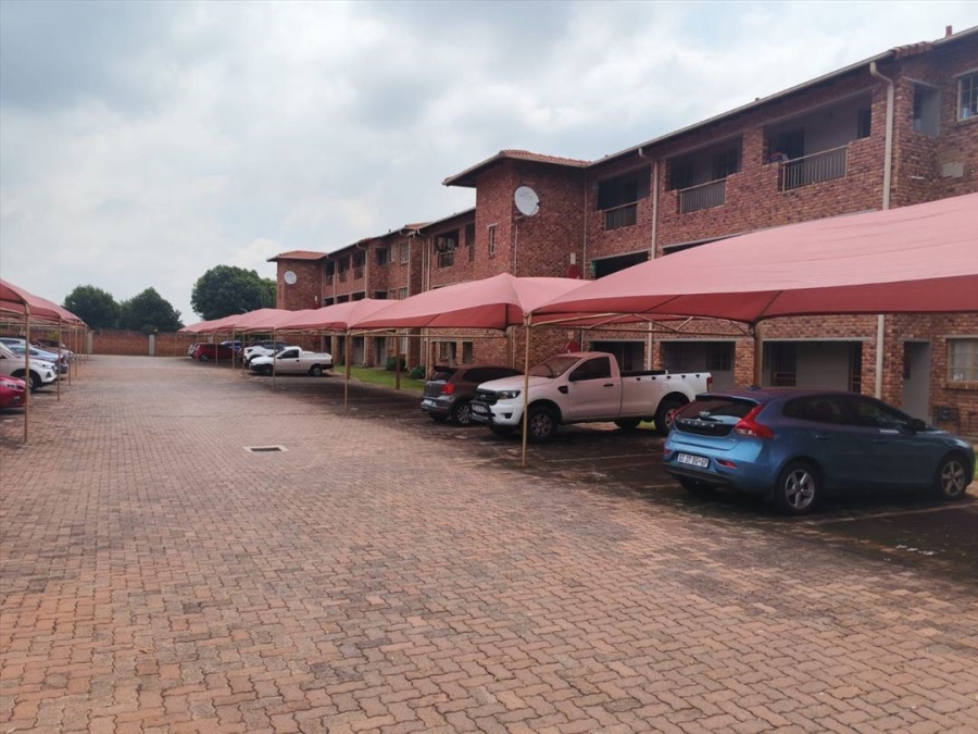 1 Bedroom Property for Sale in Hughes Gauteng