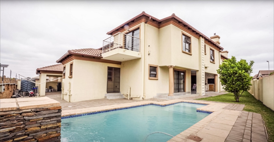 4 Bedroom Property for Sale in Rayton Gauteng