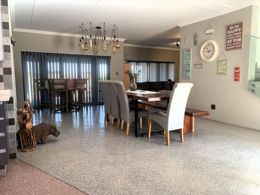 6 Bedroom Property for Sale in Sunward Park Gauteng