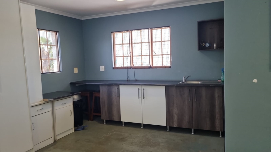 To Let 1 Bedroom Property for Rent in Ridgeway Gauteng