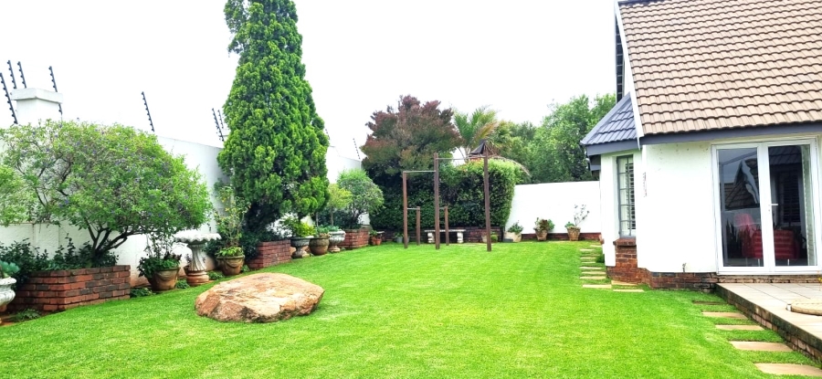 To Let 1 Bedroom Property for Rent in Ridgeway Gauteng