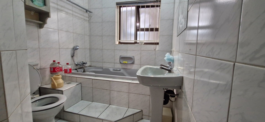 3 Bedroom Property for Sale in Crosby Gauteng