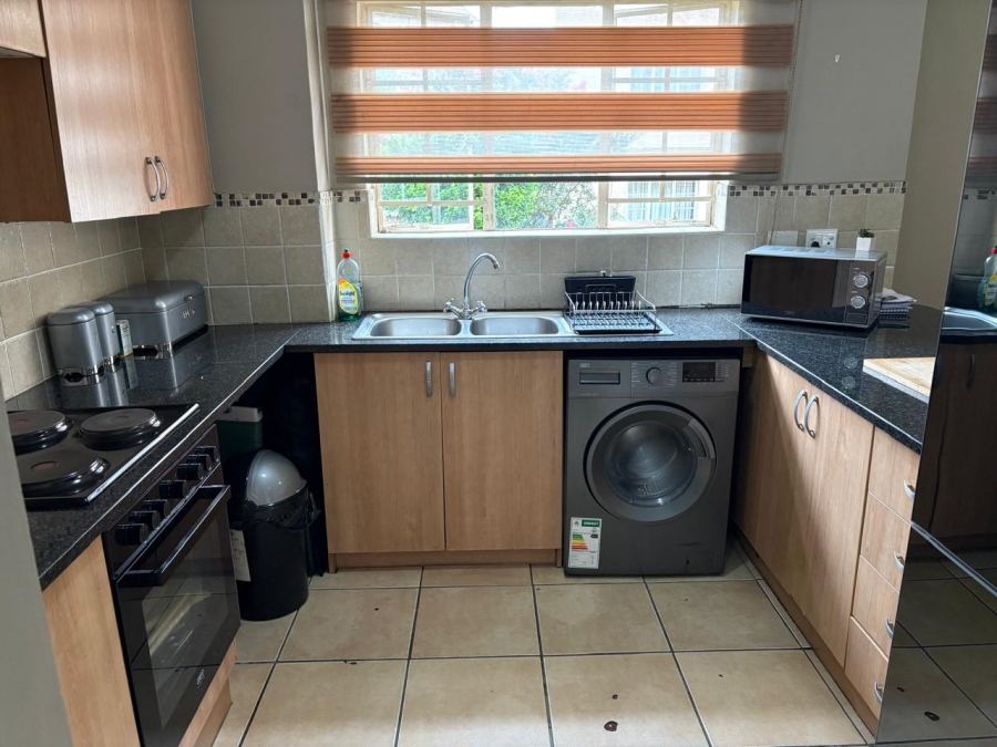 To Let 2 Bedroom Property for Rent in Castleview Gauteng