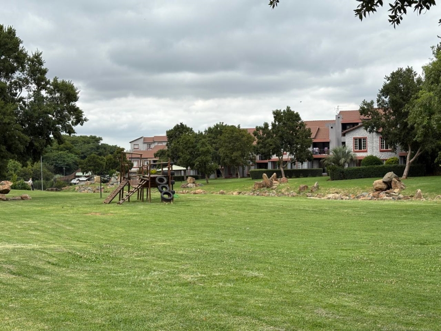 To Let 2 Bedroom Property for Rent in Castleview Gauteng