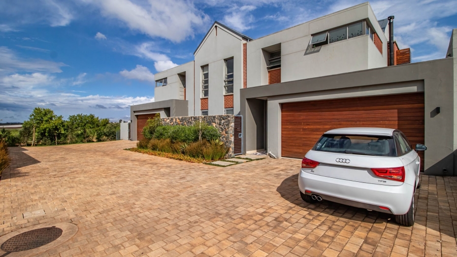 3 Bedroom Property for Sale in Serengeti Lifestyle Estate Gauteng