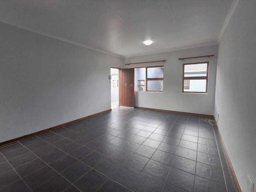 2 Bedroom Property for Sale in Glen Marais Gauteng