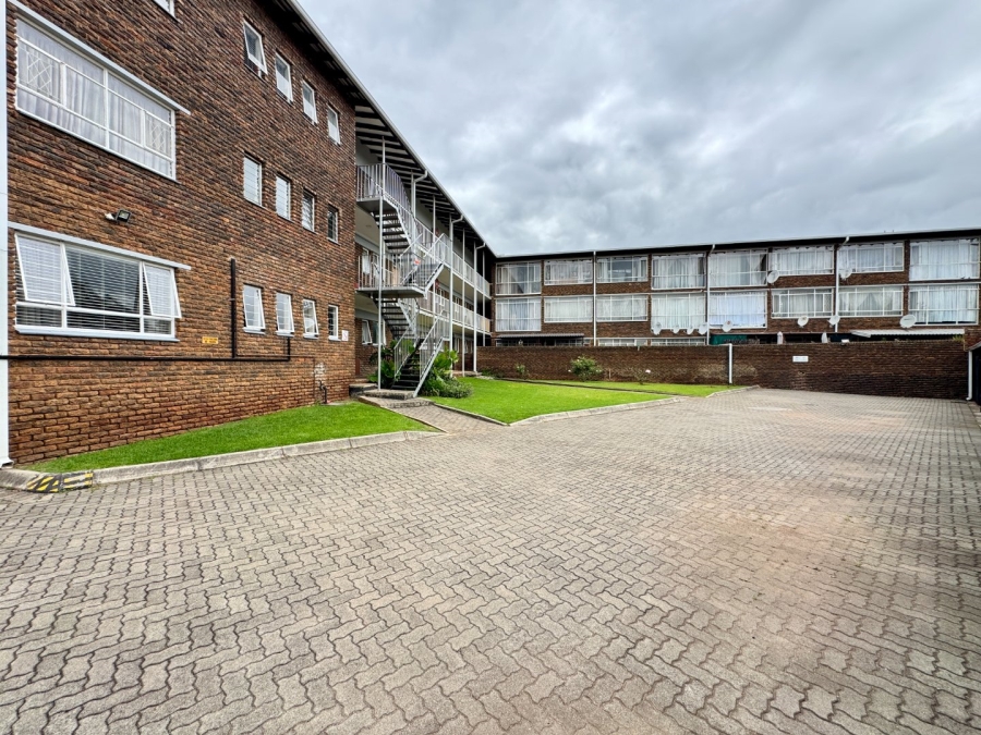 2 Bedroom Property for Sale in Doringkloof Gauteng