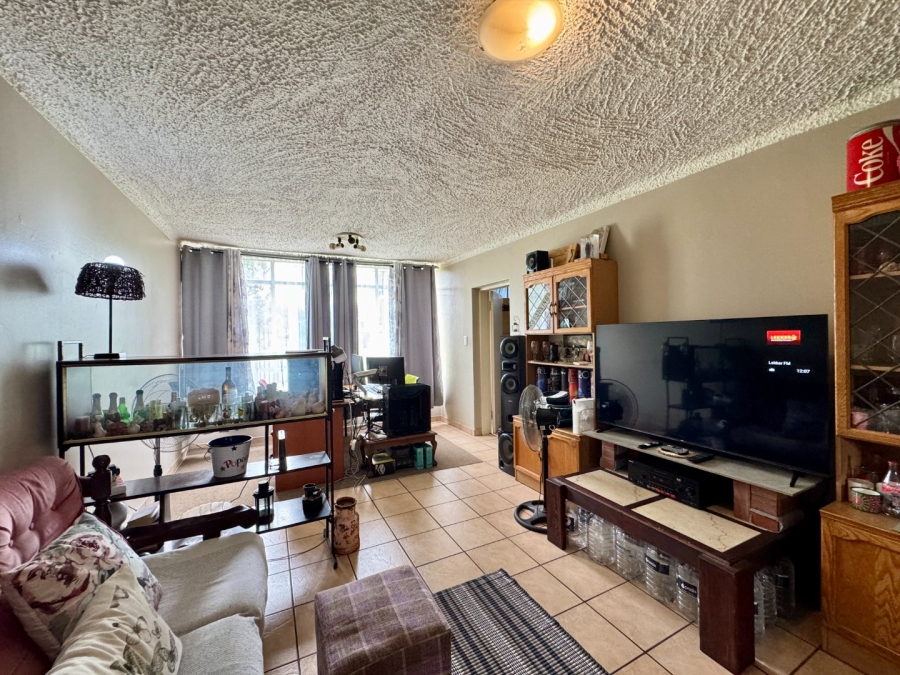 2 Bedroom Property for Sale in Doringkloof Gauteng
