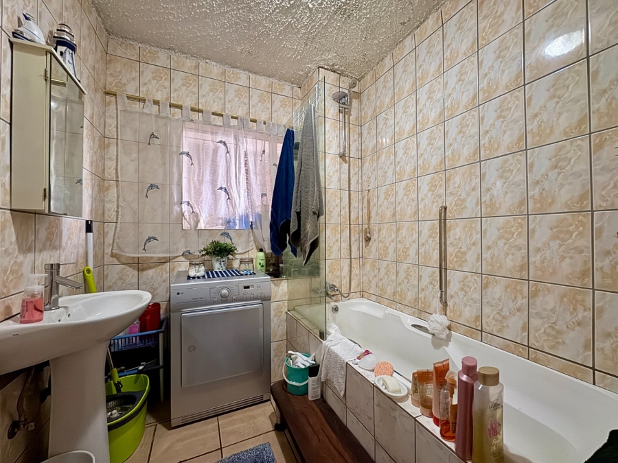 2 Bedroom Property for Sale in Doringkloof Gauteng