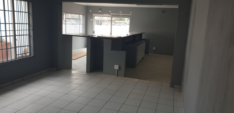 Commercial Property for Sale in Glen Marais Gauteng