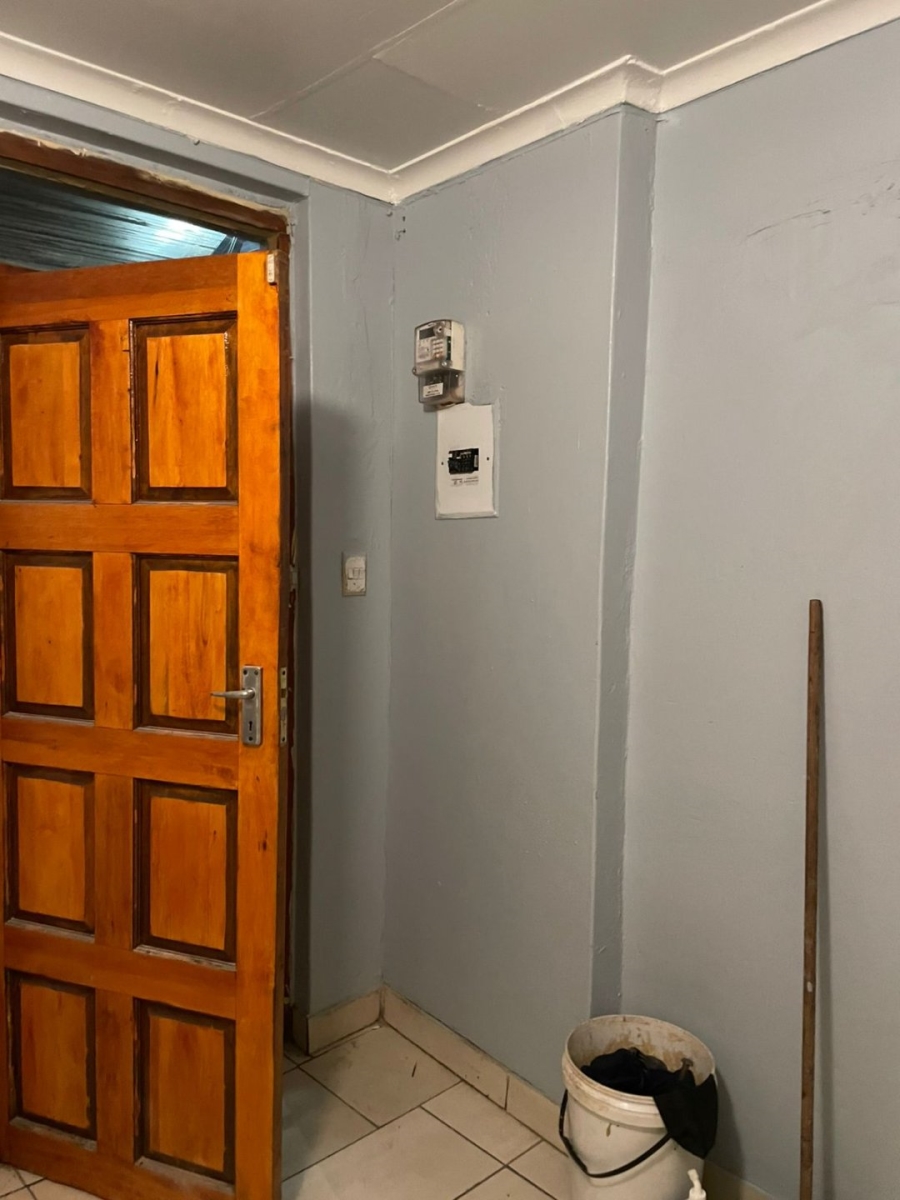 To Let 1 Bedroom Property for Rent in Towerby Gauteng