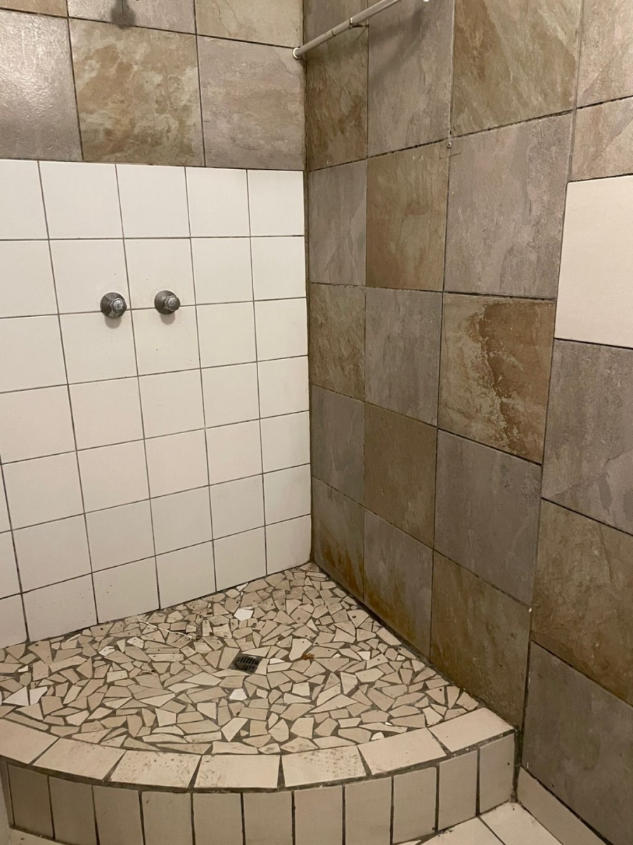 To Let 1 Bedroom Property for Rent in Towerby Gauteng