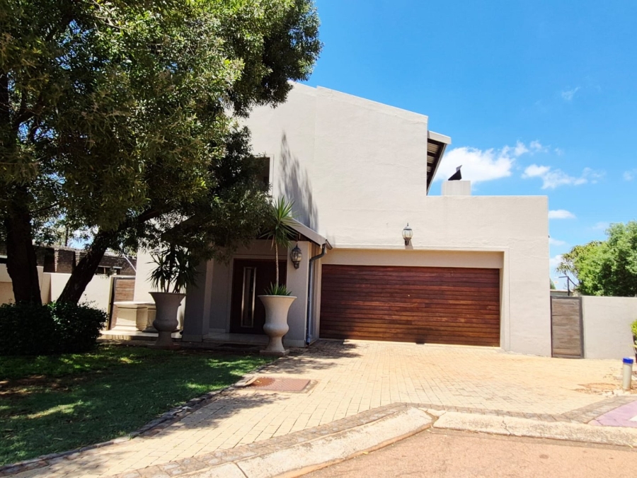 2 Bedroom Property for Sale in Olympus AH Gauteng