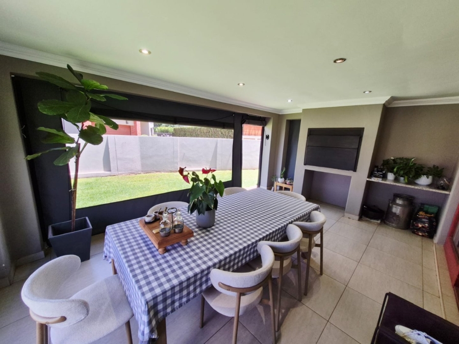 2 Bedroom Property for Sale in Olympus AH Gauteng