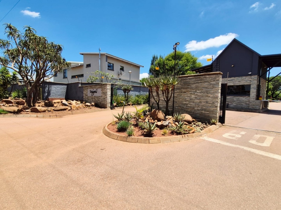 2 Bedroom Property for Sale in Olympus AH Gauteng