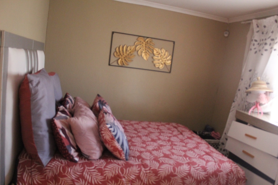 2 Bedroom Property for Sale in Lufhereng Gauteng