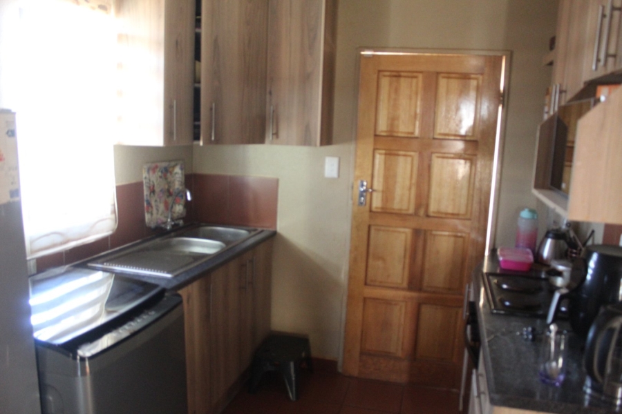 2 Bedroom Property for Sale in Lufhereng Gauteng