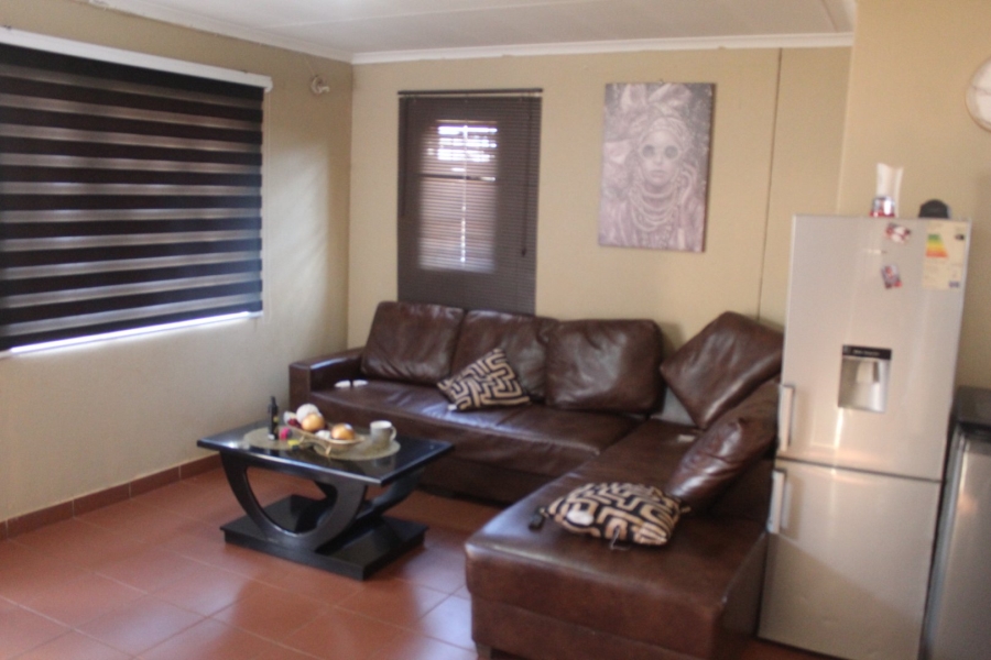 2 Bedroom Property for Sale in Lufhereng Gauteng