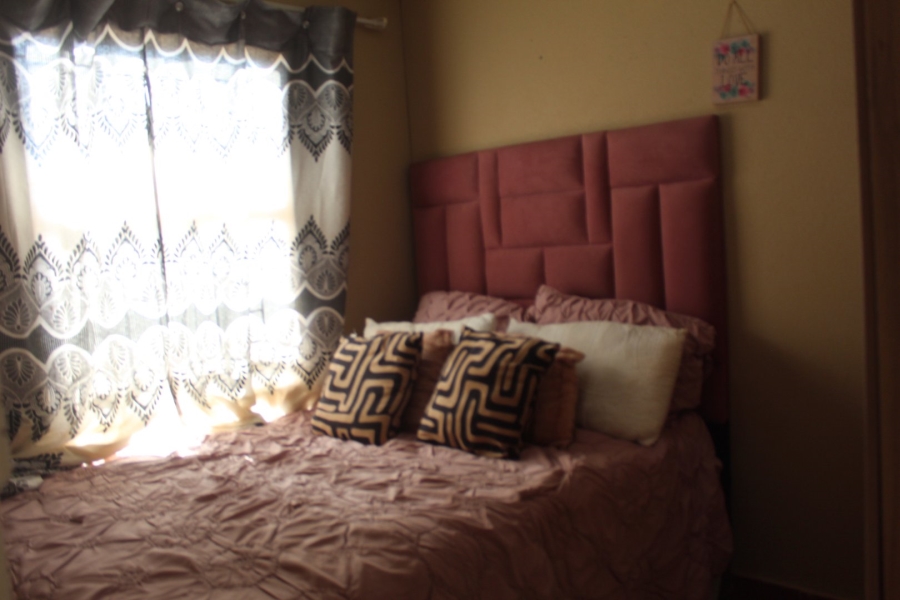 2 Bedroom Property for Sale in Lufhereng Gauteng