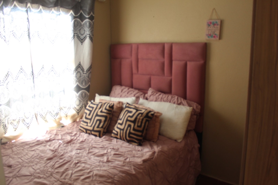 2 Bedroom Property for Sale in Lufhereng Gauteng