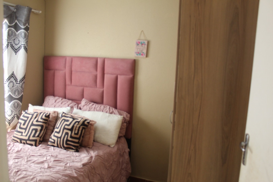 2 Bedroom Property for Sale in Lufhereng Gauteng