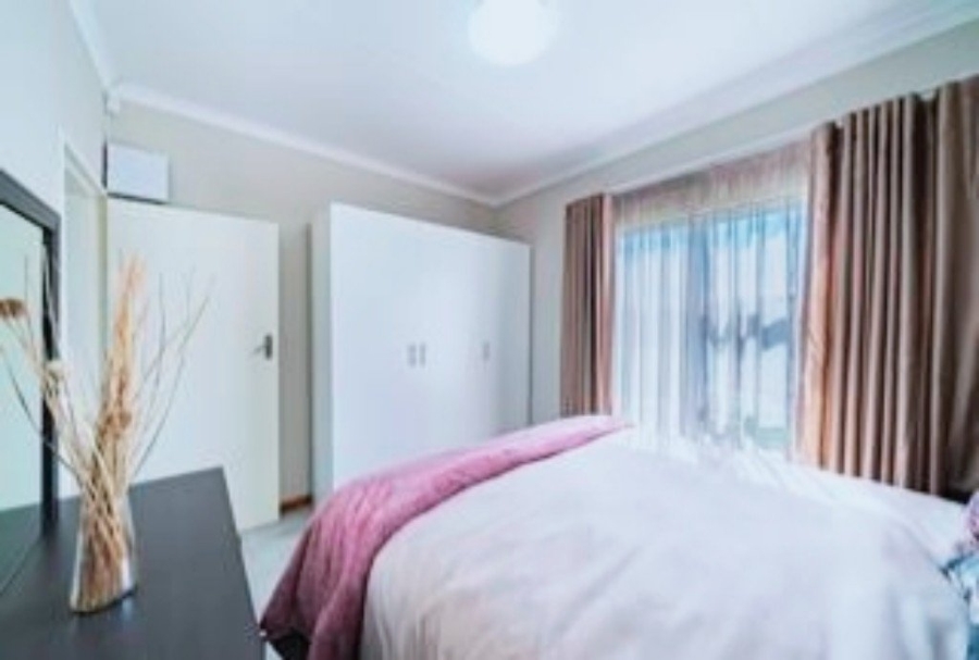 2 Bedroom Property for Sale in Windmill Park Gauteng