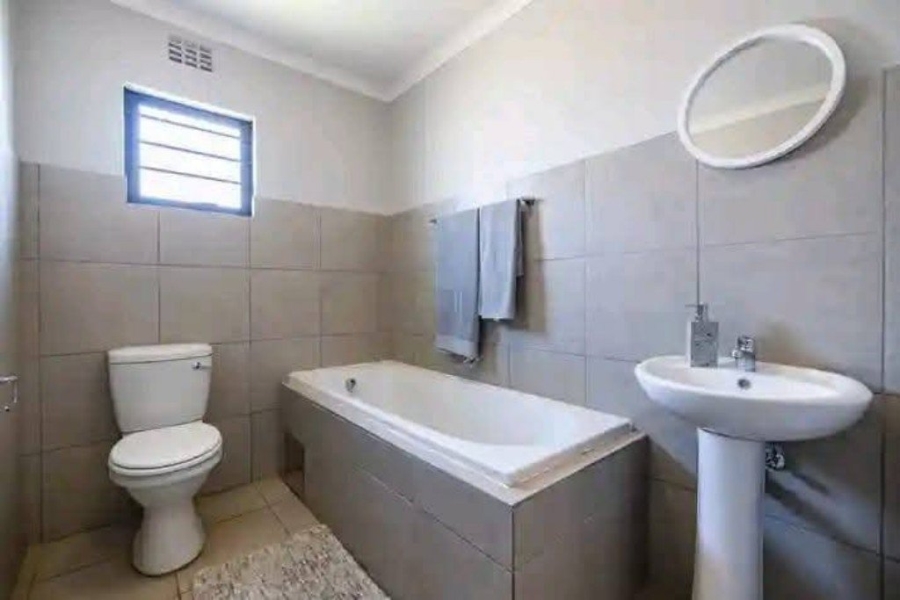 2 Bedroom Property for Sale in Windmill Park Gauteng