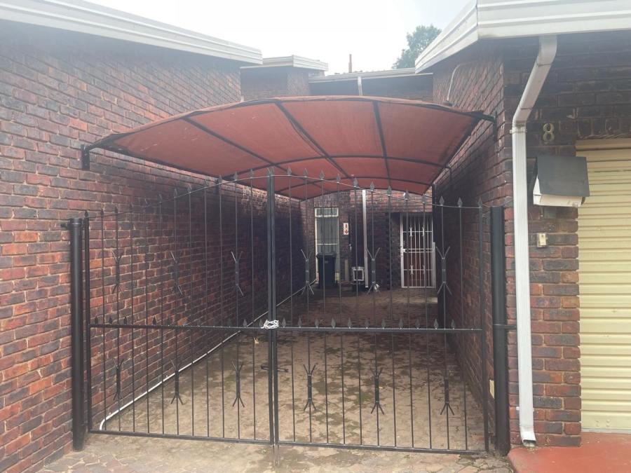 To Let 3 Bedroom Property for Rent in Edenvale Central Gauteng