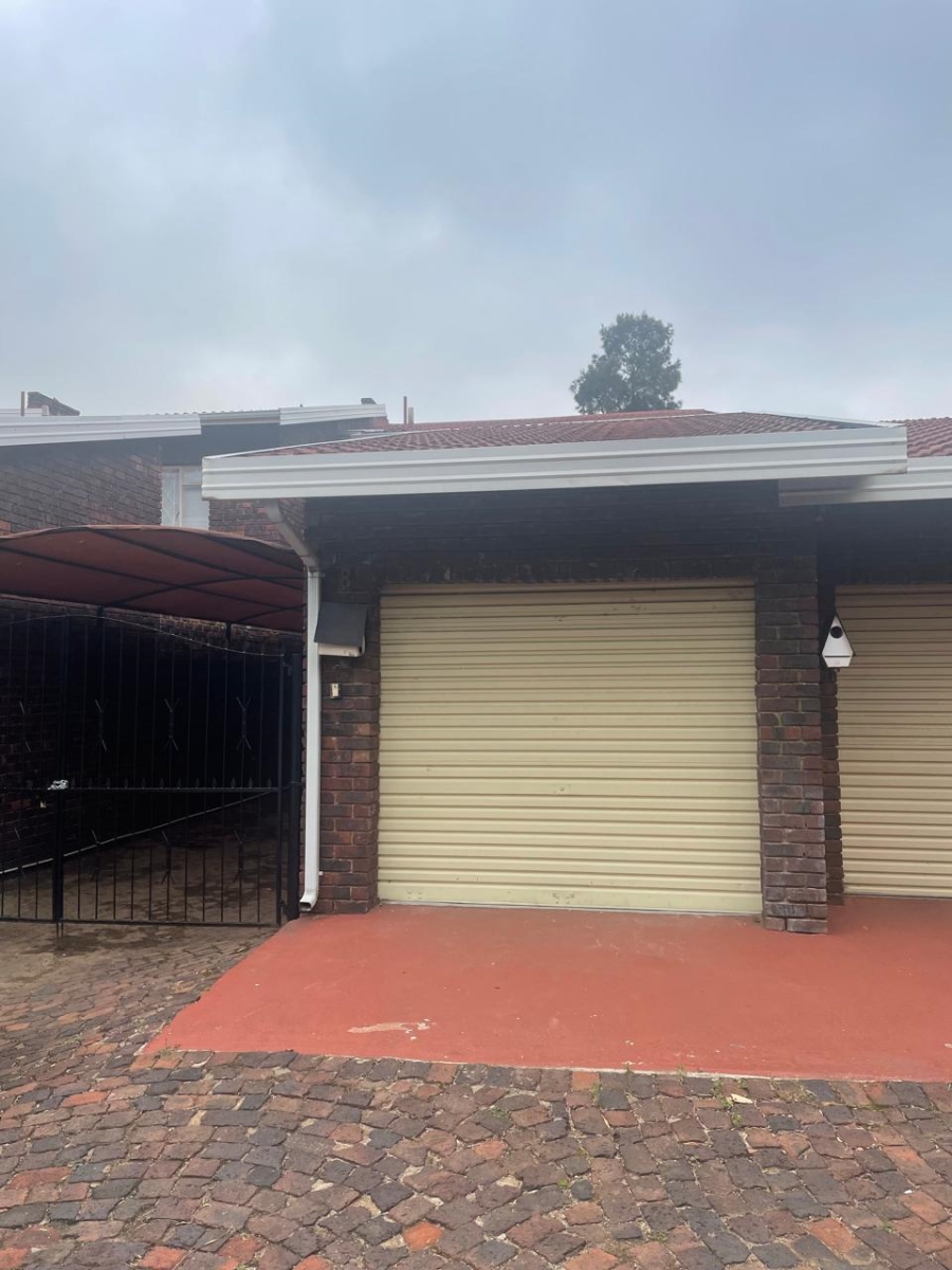 To Let 3 Bedroom Property for Rent in Edenvale Central Gauteng