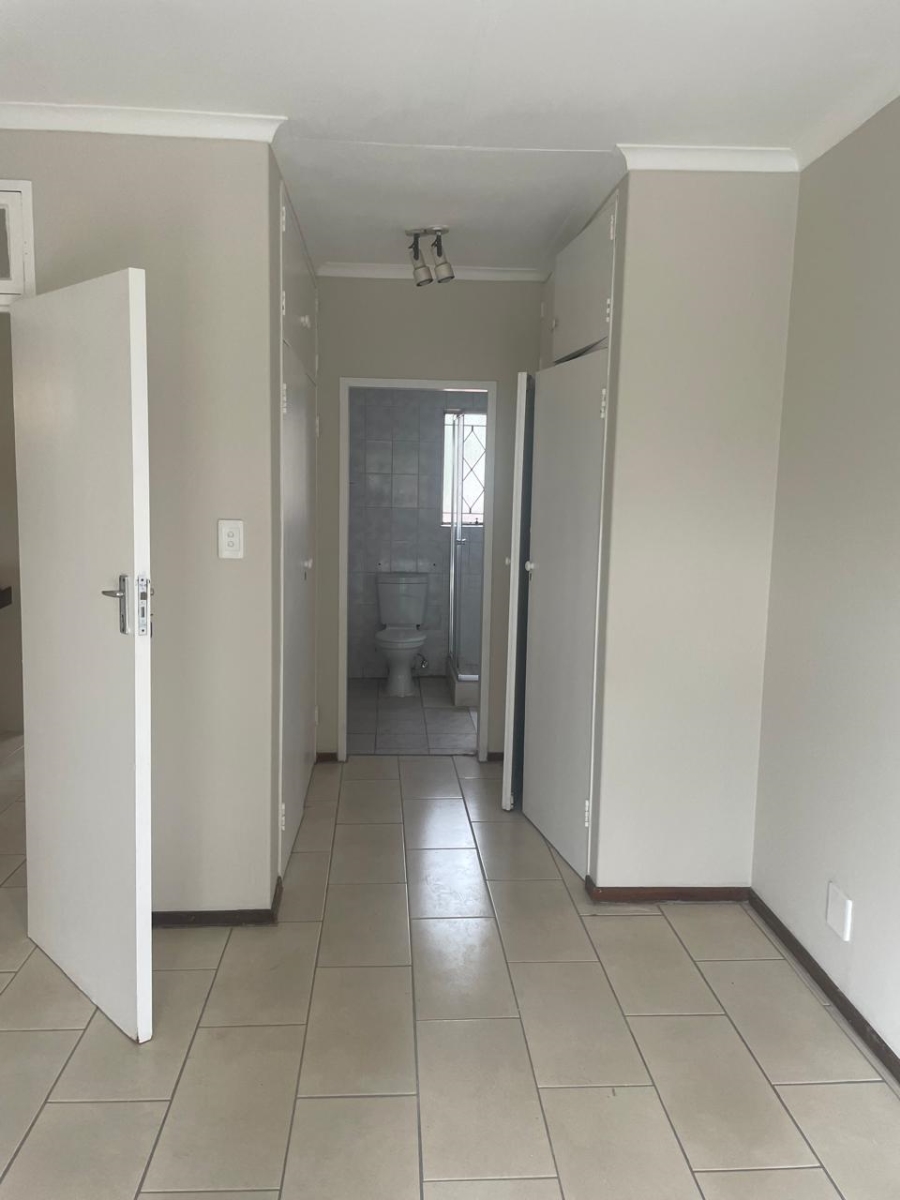 To Let 3 Bedroom Property for Rent in Edenvale Central Gauteng