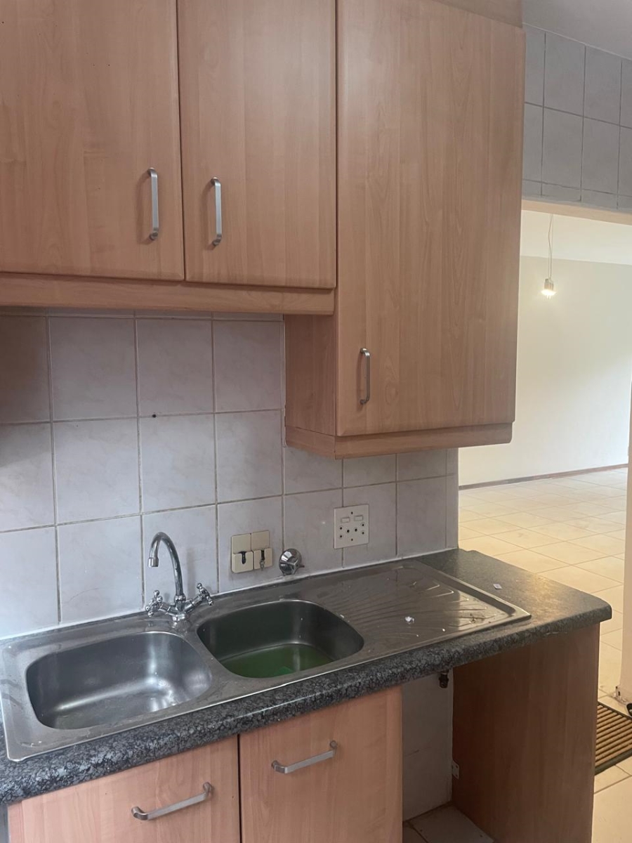 To Let 3 Bedroom Property for Rent in Edenvale Central Gauteng