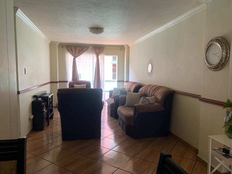 To Let 2 Bedroom Property for Rent in Die Hoewes Gauteng