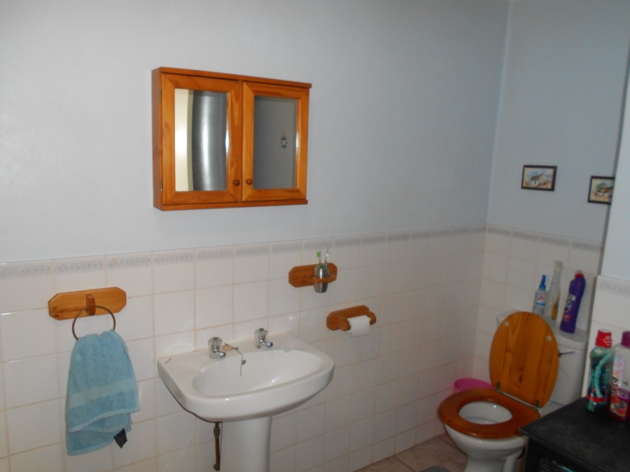 To Let 2 Bedroom Property for Rent in Die Hoewes Gauteng