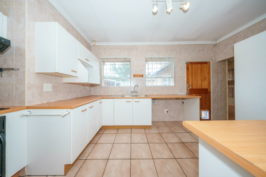 3 Bedroom Property for Sale in Isandovale Gauteng