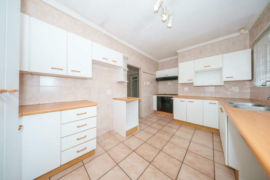 3 Bedroom Property for Sale in Isandovale Gauteng