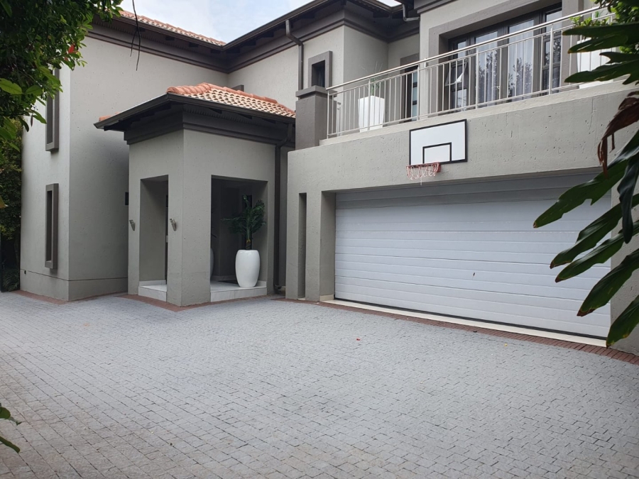 5 Bedroom Property for Sale in Thorn Valley Estate Gauteng