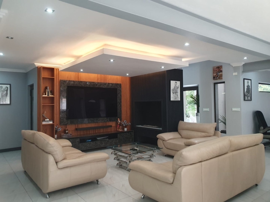 5 Bedroom Property for Sale in Thorn Valley Estate Gauteng